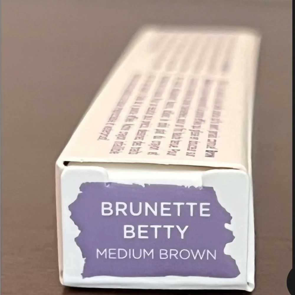 Urban Decay BRUNETTE BETTY Brow Beater Dual-Ended Eyebrow Pencil in Brown